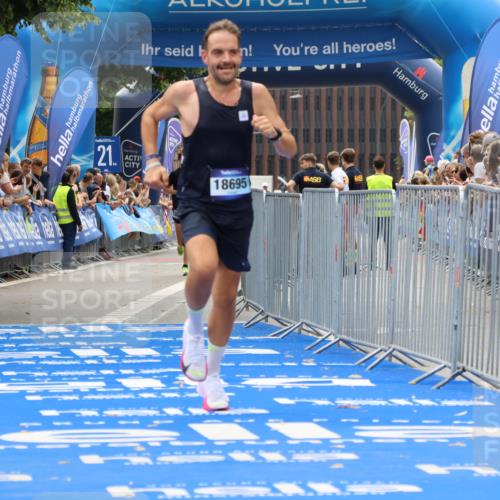 29.06.2025 - hella hamburg halbmarathon Strokosch-Dieckow http://msf.ph/oto/8381377 29.06.2025 10:24:18 Ziel 5612, 6816, 7331, 18695 meine-sportfotos.de