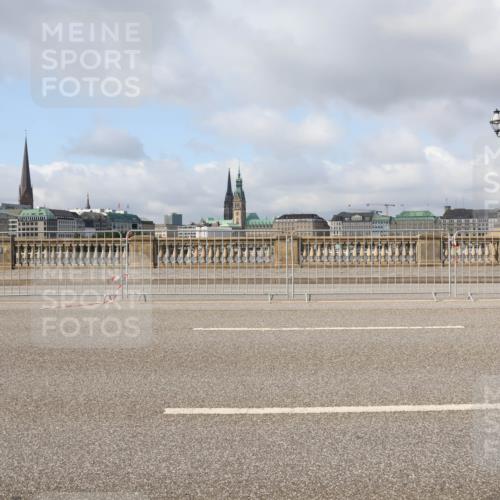 29.06.2025 - hella hamburg halbmarathon Lena Gebhardt http://msf.ph/oto/8381435 29.06.2025 08:52:24 Lombardsbrücke  meine-sportfotos.de
