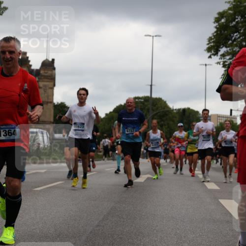 29.06.2025 - hella hamburg halbmarathon Yannick Fuchs http://msf.ph/oto/8381444 29.06.2025 10:54:52 20KM 1188, 1364, 1414, 1453, 1653, 2322, 2323, 2661, 3698, 5602, 5603, 5775, 6033, 6201, 6487, 6708, 6754, 6757, 6921, 7006, 7065, 7306, 7636, 7759, 7761, 8421, 8662, 8923, 9020, 9021, 9984, 10534, 11623, 11702, 11782, 12491, 13459, 13516, 13589, 15269, 16621, 17145, 17226, 17951, 17952, 18133, 18757, 19117, 19146, 19242 meine-sportfotos.de