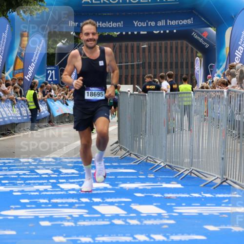 29.06.2025 - hella hamburg halbmarathon Strokosch-Dieckow http://msf.ph/oto/8381447 29.06.2025 10:24:18 Ziel 5612, 6816, 7331, 18695 meine-sportfotos.de