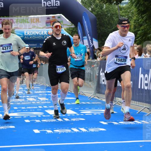 29.06.2025 - hella hamburg halbmarathon Strokosch-Dieckow http://msf.ph/oto/8381451 29.06.2025 10:47:02 Ziel 1139, 1460, 1689, 4093, 4377, 5472, 6700, 7908, 9794, 10122, 12579, 13007, 13728, 14415, 14449, 14594, 14783, 15684, 15825, 16081, 17979 meine-sportfotos.de