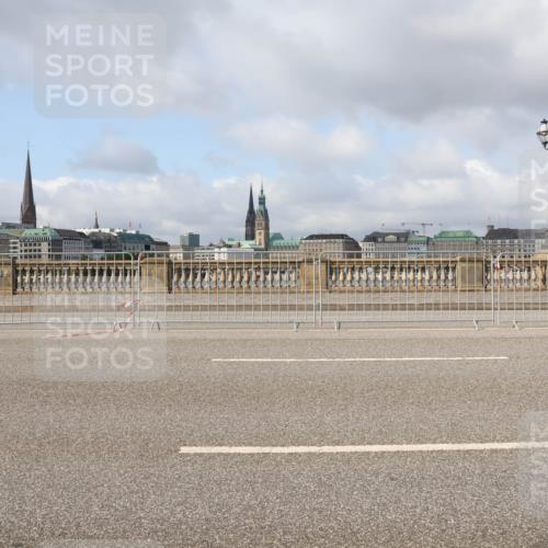 29.06.2025 - hella hamburg halbmarathon Lena Gebhardt http://msf.ph/oto/8381489 29.06.2025 08:52:24 Lombardsbrücke  meine-sportfotos.de