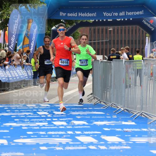 29.06.2025 - hella hamburg halbmarathon Strokosch-Dieckow http://msf.ph/oto/8381499 29.06.2025 10:24:15 Ziel 5612, 6816, 7331, 18569, 18695 meine-sportfotos.de