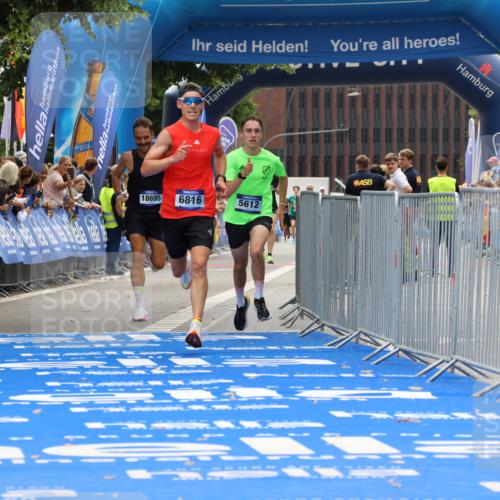 29.06.2025 - hella hamburg halbmarathon Strokosch-Dieckow http://msf.ph/oto/8381548 29.06.2025 10:24:15 Ziel 5612, 6816, 7331, 18569, 18695 meine-sportfotos.de