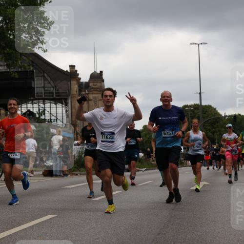 29.06.2025 - hella hamburg halbmarathon Yannick Fuchs http://msf.ph/oto/8381562 29.06.2025 10:54:53 20KM 1188, 1364, 1414, 1453, 1653, 2322, 2323, 2661, 3698, 5602, 5603, 5775, 6033, 6201, 6487, 6708, 6754, 6757, 6921, 7006, 7065, 7306, 7636, 7759, 7761, 8662, 9020, 9021, 9984, 10534, 11623, 11702, 11782, 13459, 13516, 15269, 16621, 17145, 17226, 17951, 17952, 18133, 18757, 19117, 19146, 19242 meine-sportfotos.de