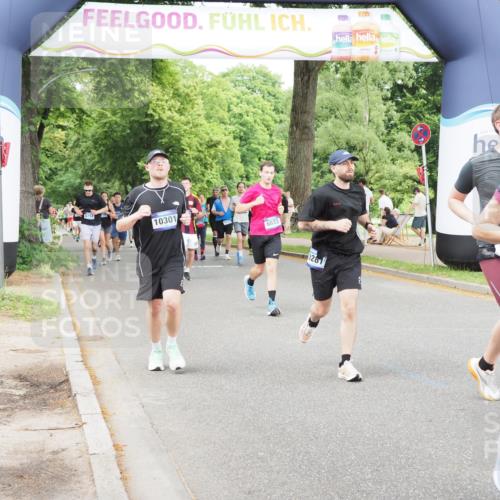 29.06.2025 - hella hamburg halbmarathon MichiJ http://msf.ph/oto/8381575 29.06.2025 10:46:32 Zwischen KM18-KM19 4238, 6033, 6438, 6470, 8326, 10281, 10301, 11041, 12564, 12736, 13706, 14732, 15344, 17814, 18377, 18799 meine-sportfotos.de