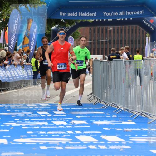 29.06.2025 - hella hamburg halbmarathon Strokosch-Dieckow http://msf.ph/oto/8381595 29.06.2025 10:24:15 Ziel 5612, 6816, 7331, 18569, 18695 meine-sportfotos.de