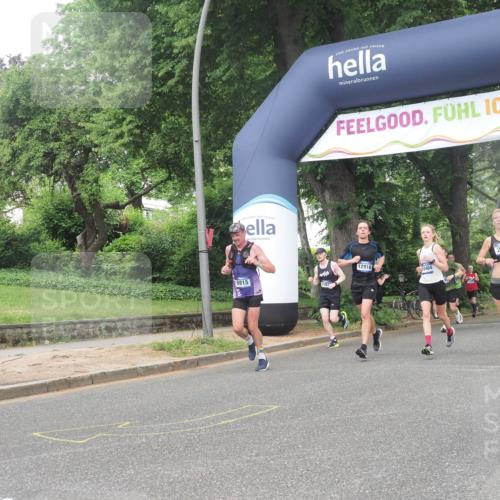 29.06.2025 - hella hamburg halbmarathon KatJ http://msf.ph/oto/8381698 29.06.2025 10:25:18 Zwischen KM18-KM19 2121, 2399, 5042, 6993 meine-sportfotos.de