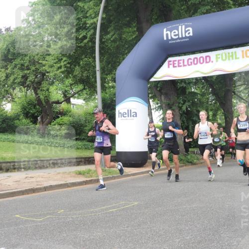 29.06.2025 - hella hamburg halbmarathon KatJ http://msf.ph/oto/8381748 29.06.2025 10:25:19 Zwischen KM18-KM19 1385, 2121, 2399, 5042, 6915, 6993 meine-sportfotos.de