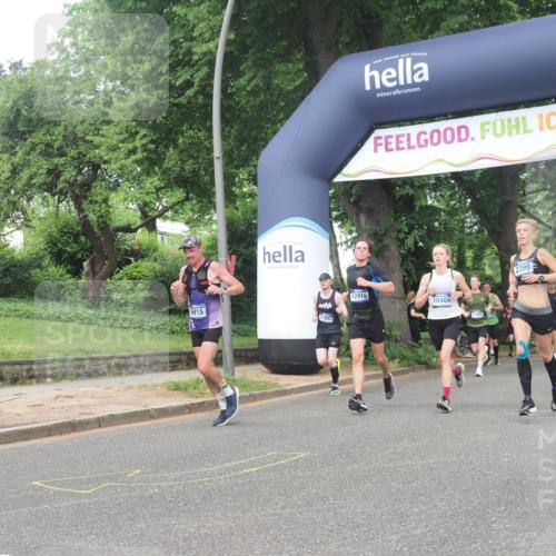 29.06.2025 - hella hamburg halbmarathon KatJ http://msf.ph/oto/8381779 29.06.2025 10:25:19 Zwischen KM18-KM19 1385, 2121, 2399, 5042, 6915, 6993 meine-sportfotos.de