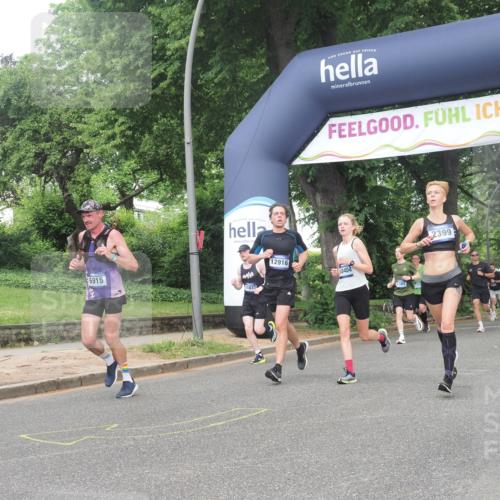 29.06.2025 - hella hamburg halbmarathon KatJ http://msf.ph/oto/8381789 29.06.2025 10:25:19 Zwischen KM18-KM19 1385, 2121, 2399, 5042, 6915, 6993 meine-sportfotos.de