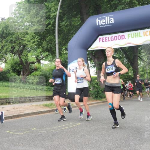 29.06.2025 - hella hamburg halbmarathon KatJ http://msf.ph/oto/8381861 29.06.2025 10:25:20 Zwischen KM18-KM19 1385, 2121, 2399, 5042, 6915, 6993, 7154 meine-sportfotos.de