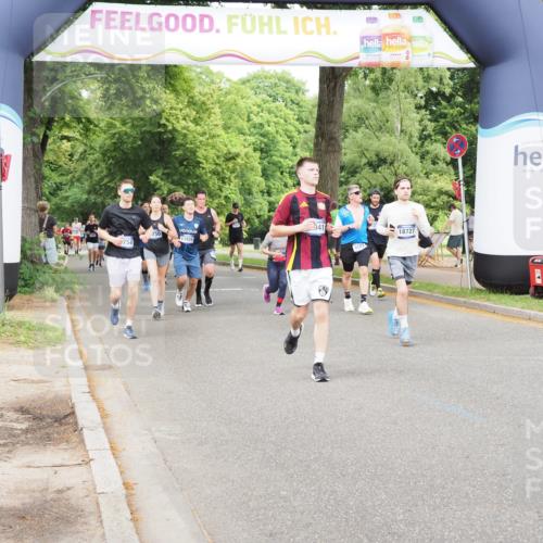 29.06.2025 - hella hamburg halbmarathon MichiJ http://msf.ph/oto/8381936 29.06.2025 10:46:35 Zwischen KM18-KM19 2730, 4238, 6033, 6087, 6438, 6754, 8326, 10281, 10301, 11041, 11935, 12564, 13706, 14732, 15344, 17814, 18377, 18727, 18855 meine-sportfotos.de