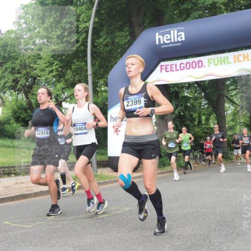 29.06.2025 - hella hamburg halbmarathon KatJ http://msf.ph/oto/8381947 29.06.2025 10:25:20 Zwischen KM18-KM19 1385, 2121, 2399, 5042, 6915, 6993, 7154 meine-sportfotos.de