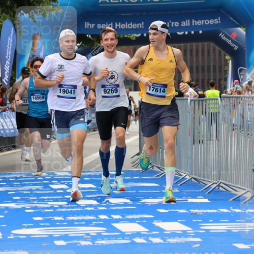 29.06.2025 - hella hamburg halbmarathon Strokosch-Dieckow http://msf.ph/oto/8381954 29.06.2025 10:24:06 Ziel 7331, 9269, 10234, 14753, 17614, 18569, 19041 meine-sportfotos.de
