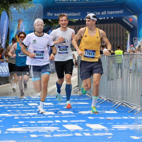 29.06.2025 - hella hamburg halbmarathon Strokosch-Dieckow http://msf.ph/oto/8381988 29.06.2025 10:24:06 Ziel 7331, 9269, 10234, 14753, 17614, 18569, 19041 meine-sportfotos.de
