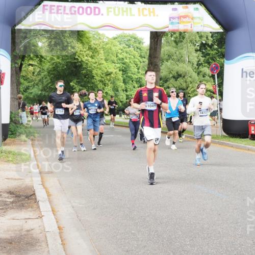 29.06.2025 - hella hamburg halbmarathon MichiJ http://msf.ph/oto/8381994 29.06.2025 10:46:35 Zwischen KM18-KM19 2730, 4238, 6033, 6087, 6438, 6754, 8326, 10281, 10301, 11041, 11935, 12564, 13706, 14732, 15344, 17814, 18377, 18727, 18855 meine-sportfotos.de