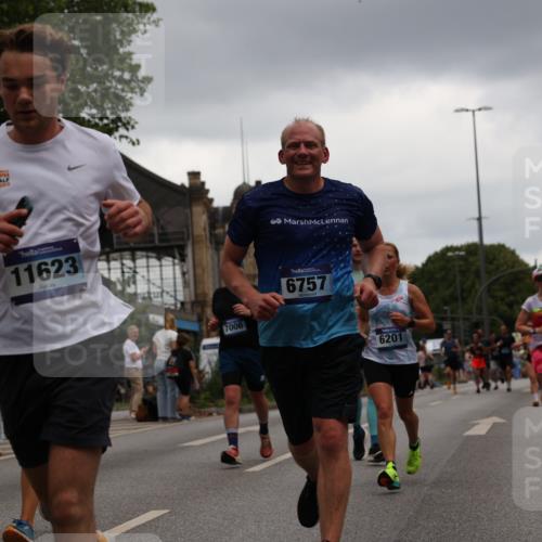 29.06.2025 - hella hamburg halbmarathon Yannick Fuchs http://msf.ph/oto/8381996 29.06.2025 10:54:54 20KM 1188, 1364, 1414, 1453, 1653, 2322, 2323, 2661, 3698, 5602, 5603, 5775, 6033, 6201, 6487, 6708, 6754, 6757, 6921, 7006, 7306, 7636, 7759, 7761, 8662, 9020, 9021, 9611, 9984, 10534, 11623, 11702, 11782, 12789, 12908, 13459, 13516, 15269, 16621, 17145, 17226, 17951, 17952, 18133, 18757, 19117, 19146, 19242 meine-sportfotos.de