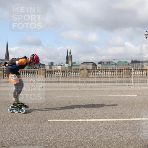 29.06.2025 - hella hamburg halbmarathon Lena Gebhardt http://msf.ph/oto/8382002 29.06.2025 08:52:24 Lombardsbrücke 389 meine-sportfotos.de