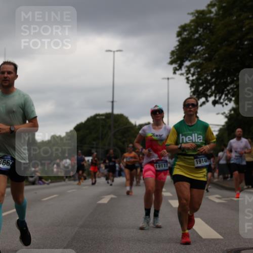 29.06.2025 - hella hamburg halbmarathon Yannick Fuchs http://msf.ph/oto/8382124 29.06.2025 10:54:56 20KM 1188, 1364, 1414, 1453, 1653, 1823, 2322, 2323, 2426, 2661, 3698, 5602, 5603, 5775, 6201, 6487, 6708, 6754, 6757, 6921, 7006, 7250, 7306, 7636, 7759, 7761, 8483, 8662, 9020, 9021, 9611, 9984, 10295, 10534, 11623, 11702, 11782, 12789, 12908, 13459, 13516, 15269, 16621, 17145, 17226, 17951, 17952, 18133, 18757, 19117, 19146, 19242 meine-sportfotos.de