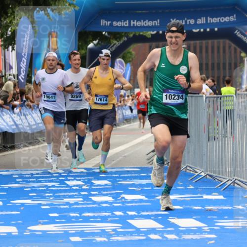 29.06.2025 - hella hamburg halbmarathon Strokosch-Dieckow http://msf.ph/oto/8382125 29.06.2025 10:24:04 Ziel 7331, 9269, 10234, 14753, 17614, 18569, 19041 meine-sportfotos.de