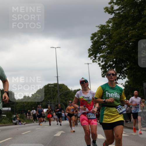 29.06.2025 - hella hamburg halbmarathon Yannick Fuchs http://msf.ph/oto/8382143 29.06.2025 10:54:56 20KM 1188, 1364, 1414, 1453, 1653, 1823, 2322, 2323, 2426, 2661, 3698, 5602, 5603, 5775, 6201, 6487, 6708, 6754, 6757, 6921, 7006, 7250, 7306, 7636, 7759, 7761, 8483, 8662, 9020, 9021, 9611, 9984, 10295, 10534, 11623, 11702, 11782, 12789, 12908, 13459, 13516, 15269, 16621, 17145, 17226, 17951, 17952, 18133, 18757, 19117, 19146, 19242 meine-sportfotos.de