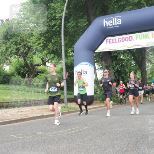 29.06.2025 - hella hamburg halbmarathon KatJ http://msf.ph/oto/8382165 29.06.2025 10:25:22 Zwischen KM18-KM19 1385, 2121, 2399, 5042, 6915, 6993, 7154 meine-sportfotos.de