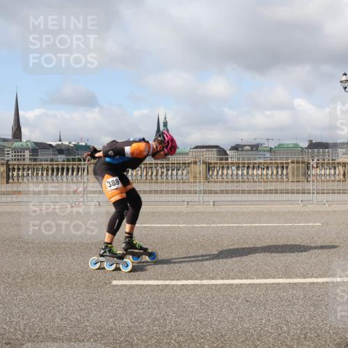 29.06.2025 - hella hamburg halbmarathon Lena Gebhardt http://msf.ph/oto/8382170 29.06.2025 08:52:25 Lombardsbrücke 168 meine-sportfotos.de