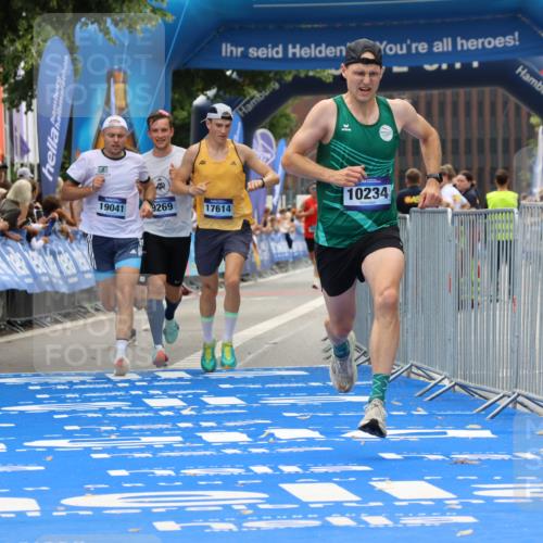 29.06.2025 - hella hamburg halbmarathon Strokosch-Dieckow http://msf.ph/oto/8382222 29.06.2025 10:24:04 Ziel 7331, 9269, 10234, 14753, 17614, 18569, 19041 meine-sportfotos.de