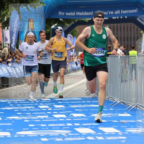 29.06.2025 - hella hamburg halbmarathon Strokosch-Dieckow http://msf.ph/oto/8382249 29.06.2025 10:24:04 Ziel 7331, 9269, 10234, 14753, 17614, 18569, 19041 meine-sportfotos.de