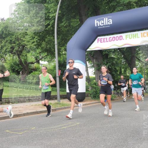 29.06.2025 - hella hamburg halbmarathon KatJ http://msf.ph/oto/8382254 29.06.2025 10:25:22 Zwischen KM18-KM19 1385, 2121, 2399, 5042, 6915, 6993, 7154 meine-sportfotos.de