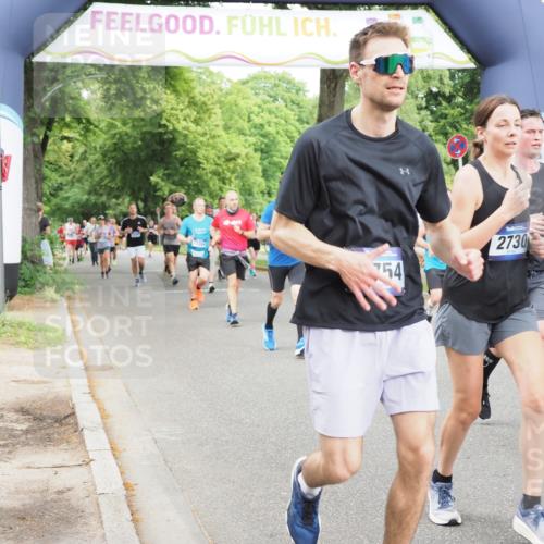 29.06.2025 - hella hamburg halbmarathon MichiJ http://msf.ph/oto/8382337 29.06.2025 10:46:39 Zwischen KM18-KM19 1019, 1544, 2426, 2730, 4238, 6033, 6087, 6754, 9985, 10281, 10301, 11041, 11250, 11935, 17304, 18727, 18855 meine-sportfotos.de