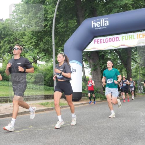 29.06.2025 - hella hamburg halbmarathon KatJ http://msf.ph/oto/8382344 29.06.2025 10:25:23 Zwischen KM18-KM19 1385, 2399, 6915, 7152, 7154 meine-sportfotos.de