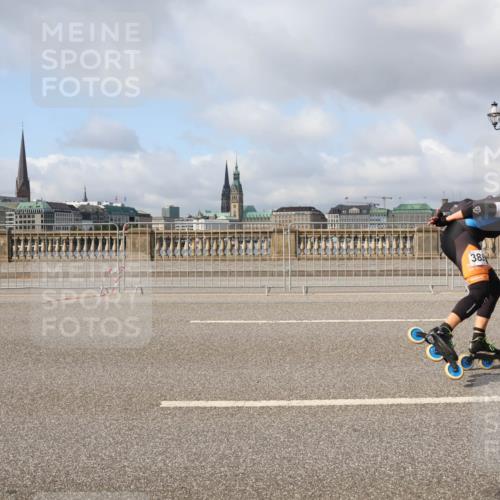 29.06.2025 - hella hamburg halbmarathon Lena Gebhardt http://msf.ph/oto/8382366 29.06.2025 08:52:25 Lombardsbrücke 389 meine-sportfotos.de