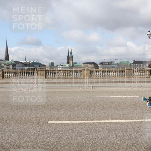 29.06.2025 - hella hamburg halbmarathon Lena Gebhardt http://msf.ph/oto/8382413 29.06.2025 08:52:25 Lombardsbrücke 38 meine-sportfotos.de
