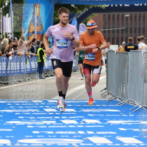29.06.2025 - hella hamburg halbmarathon Strokosch-Dieckow http://msf.ph/oto/8382433 29.06.2025 10:23:54 Ziel 7963, 9447, 10780, 11194, 12360, 13440, 14753 meine-sportfotos.de