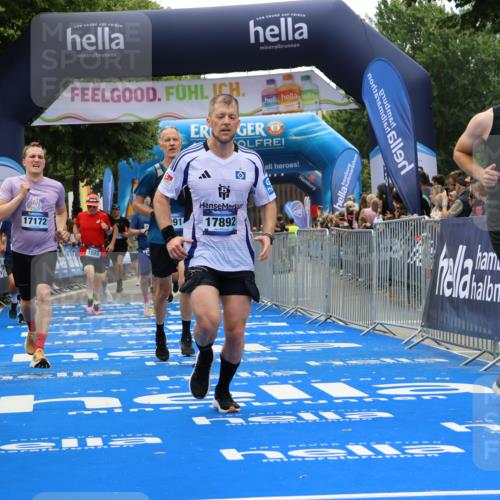 29.06.2025 - hella hamburg halbmarathon Strokosch-Dieckow http://msf.ph/oto/8382486 29.06.2025 10:46:52 Ziel 1139, 1689, 4091, 10122, 11858, 13728, 13940, 14385, 14449, 14541, 14594, 15900, 16081, 17172, 17353, 17492, 17669, 17892, 17979, 19105 meine-sportfotos.de