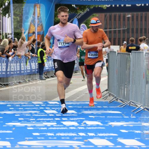 29.06.2025 - hella hamburg halbmarathon Strokosch-Dieckow http://msf.ph/oto/8382489 29.06.2025 10:23:54 Ziel 7963, 9447, 10780, 11194, 12360, 13440, 14753 meine-sportfotos.de