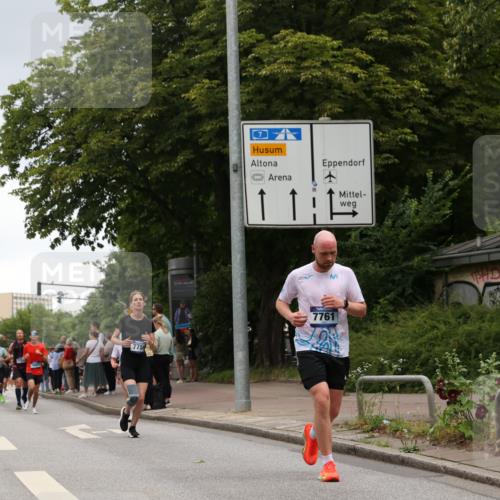 29.06.2025 - hella hamburg halbmarathon Yannick Fuchs http://msf.ph/oto/8382507 29.06.2025 10:54:59 20KM 1188, 1364, 1414, 1453, 1653, 1823, 2322, 2323, 2426, 2661, 3698, 5379, 5602, 5603, 5775, 6201, 6487, 6674, 6708, 6754, 6757, 6921, 7006, 7250, 7306, 7759, 7761, 8177, 8483, 8662, 9020, 9021, 9611, 9984, 10295, 11623, 11702, 11782, 12789, 12908, 13459, 13516, 15269, 16621, 17145, 17226, 17951, 17952, 18133, 18757, 19117, 19146, 19242 meine-sportfotos.de