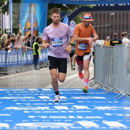 29.06.2025 - hella hamburg halbmarathon Strokosch-Dieckow http://msf.ph/oto/8382551 29.06.2025 10:23:54 Ziel 7963, 9447, 10780, 11194, 12360, 13440, 14753 meine-sportfotos.de