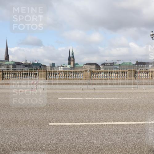 29.06.2025 - hella hamburg halbmarathon Lena Gebhardt http://msf.ph/oto/8382595 29.06.2025 08:52:25 Lombardsbrücke  meine-sportfotos.de