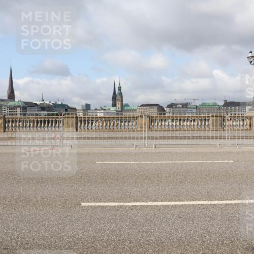 29.06.2025 - hella hamburg halbmarathon Lena Gebhardt http://msf.ph/oto/8382683 29.06.2025 08:52:25 Lombardsbrücke  meine-sportfotos.de