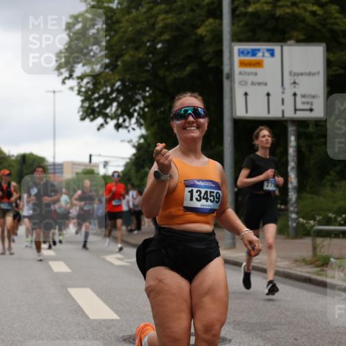 29.06.2025 - hella hamburg halbmarathon Yannick Fuchs http://msf.ph/oto/8382701 29.06.2025 10:55:01 20KM 1188, 1364, 1414, 1453, 1823, 2322, 2323, 2426, 2661, 3698, 5379, 5602, 5603, 5775, 6201, 6674, 6708, 6757, 6921, 7006, 7250, 7306, 7759, 7761, 8177, 8483, 8662, 9020, 9021, 9611, 9984, 10295, 11623, 11702, 11782, 12789, 12908, 13459, 13516, 15269, 16621, 17145, 17181, 17226, 17951, 17952, 18133, 18757, 19117, 19146, 19242 meine-sportfotos.de