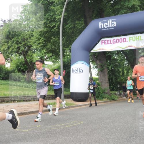 29.06.2025 - hella hamburg halbmarathon KatJ http://msf.ph/oto/8382768 29.06.2025 10:25:27 Zwischen KM18-KM19 1385, 3959, 5315, 5961, 6915, 7152, 7154 meine-sportfotos.de
