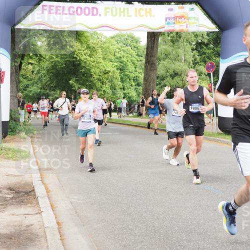 29.06.2025 - hella hamburg halbmarathon MichiJ http://msf.ph/oto/8382783 29.06.2025 10:46:45 Zwischen KM18-KM19 2426, 3780, 6327, 9741, 9985, 11366, 11937, 13993, 14471, 14577, 17304, 18063 meine-sportfotos.de