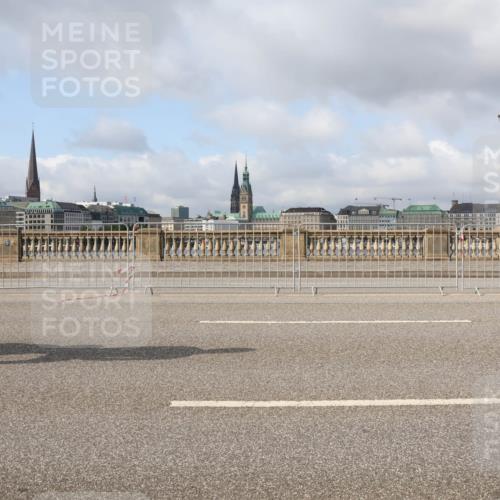 29.06.2025 - hella hamburg halbmarathon Lena Gebhardt http://msf.ph/oto/8382787 29.06.2025 08:52:26 Lombardsbrücke  meine-sportfotos.de