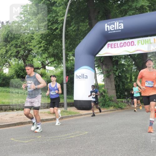 29.06.2025 - hella hamburg halbmarathon KatJ http://msf.ph/oto/8382799 29.06.2025 10:25:27 Zwischen KM18-KM19 1385, 3959, 5315, 5961, 6915, 7152, 7154 meine-sportfotos.de
