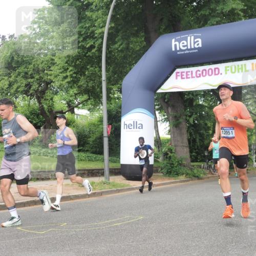 29.06.2025 - hella hamburg halbmarathon KatJ http://msf.ph/oto/8382858 29.06.2025 10:25:27 Zwischen KM18-KM19 1385, 3959, 5315, 5961, 6915, 7152, 7154 meine-sportfotos.de