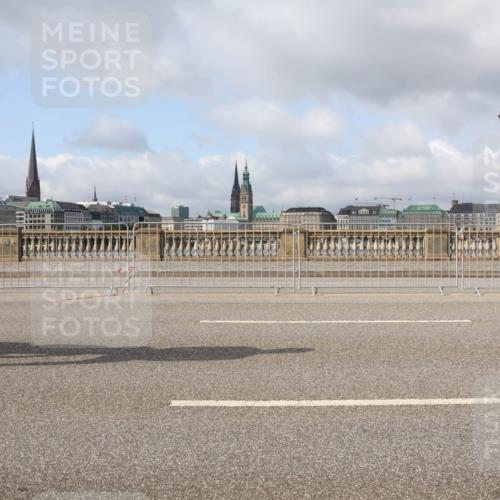 29.06.2025 - hella hamburg halbmarathon Lena Gebhardt http://msf.ph/oto/8382880 29.06.2025 08:52:26 Lombardsbrücke 285 meine-sportfotos.de