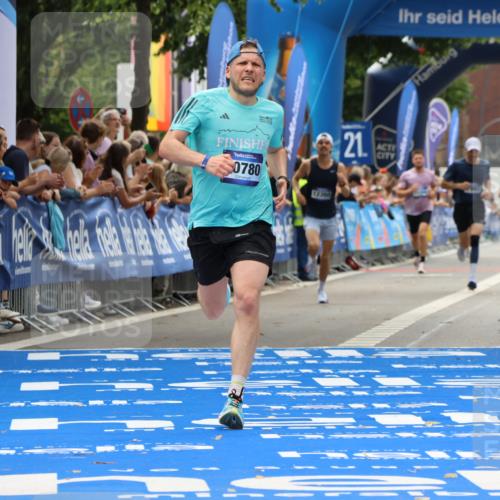 29.06.2025 - hella hamburg halbmarathon Strokosch-Dieckow http://msf.ph/oto/8382883 29.06.2025 10:23:46 Ziel 5301, 6699, 7963, 9151, 9447, 10780, 12360 meine-sportfotos.de